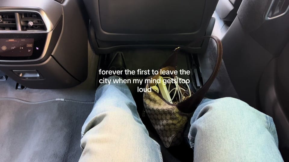 Post 6 by jula on TikTok (video)