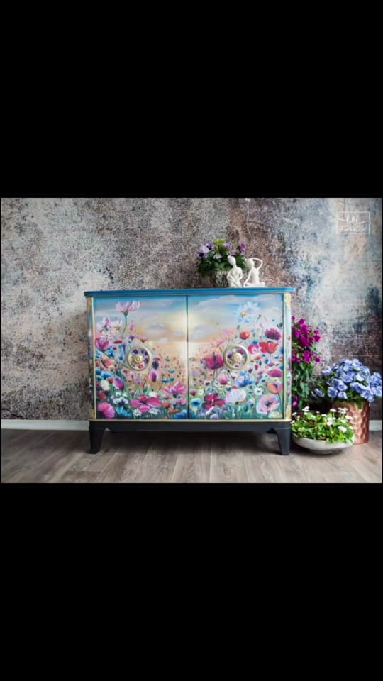 Post 6 by L&L Furniture Art on TikTok (video)
