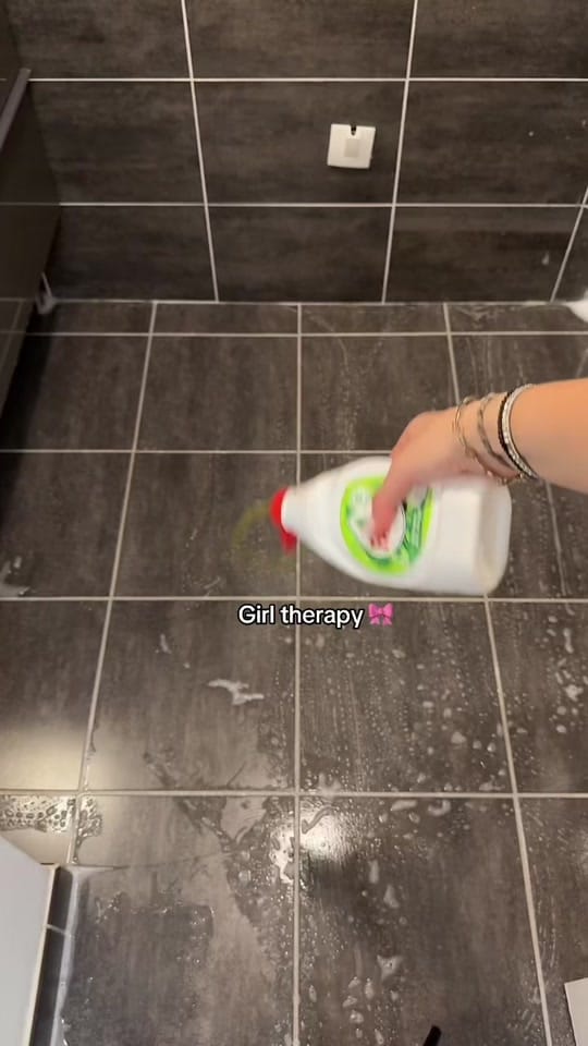 Post 8 by cleanwithnjo🎀 on TikTok (video)