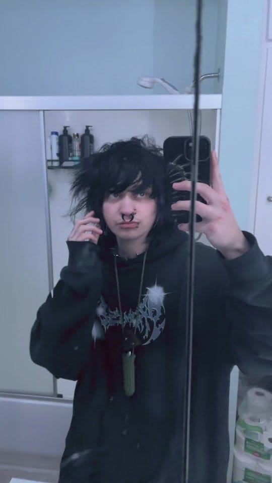 Post 8 by ☆ eli ☆ on TikTok (video)