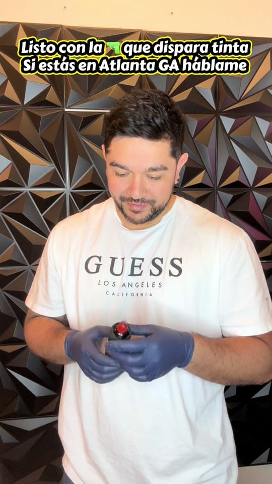 Post 3 by carlosclaveau_tattoo on TikTok (video)