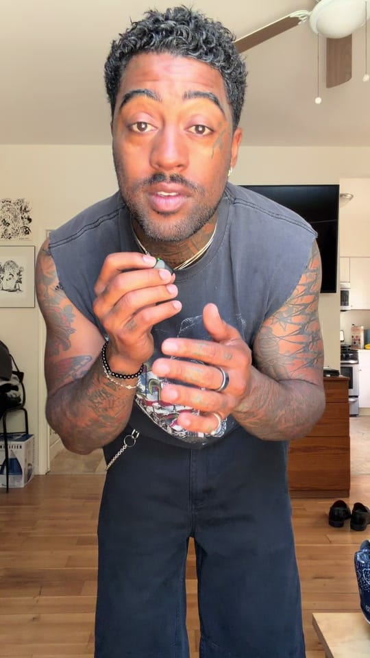 Post 4 by Neezie on TikTok (video)