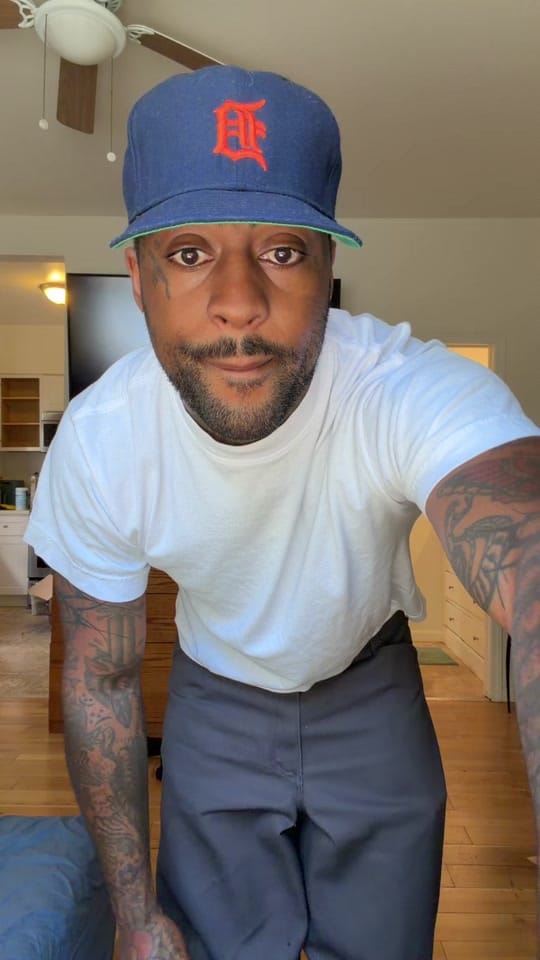 Post 2 by Neezie on TikTok (video)