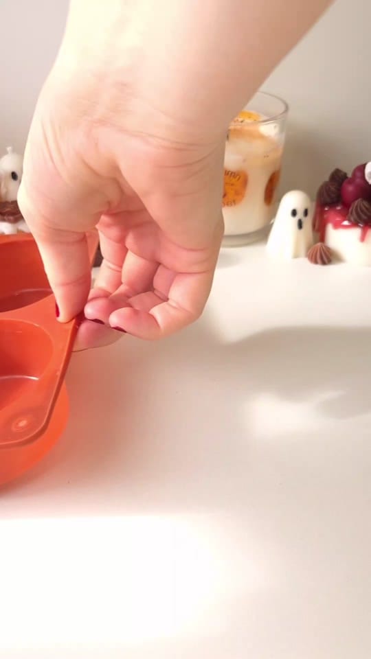 Post 8 by haela_candles on TikTok (video)