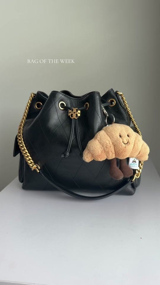Post 3 by Kat | 🦢🎱☕️ on TikTok (video)