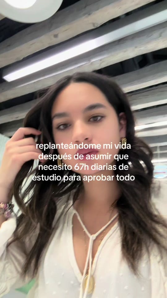 Post 3 by mb on TikTok (video)