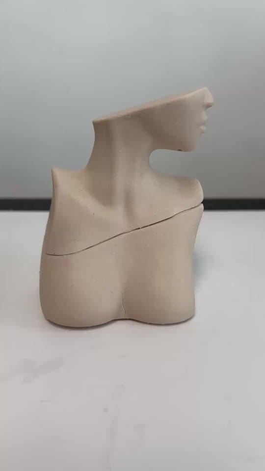 Post 1 by inaecakes on TikTok (video)
