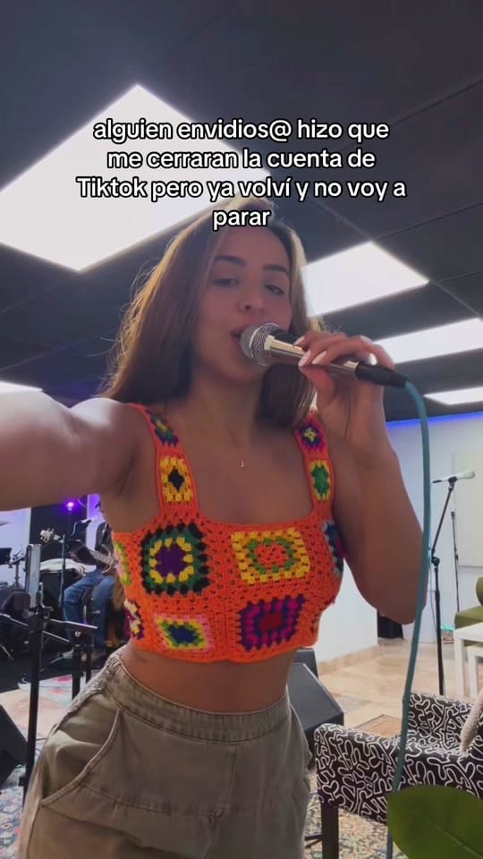 Post 4 by lalipaezoficial on TikTok (video)