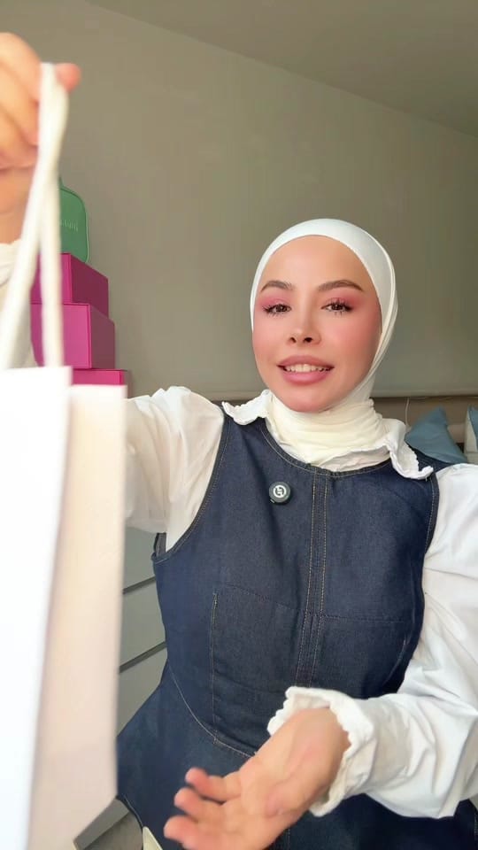 Post 2 by Hayat_alsehel on TikTok (video)
