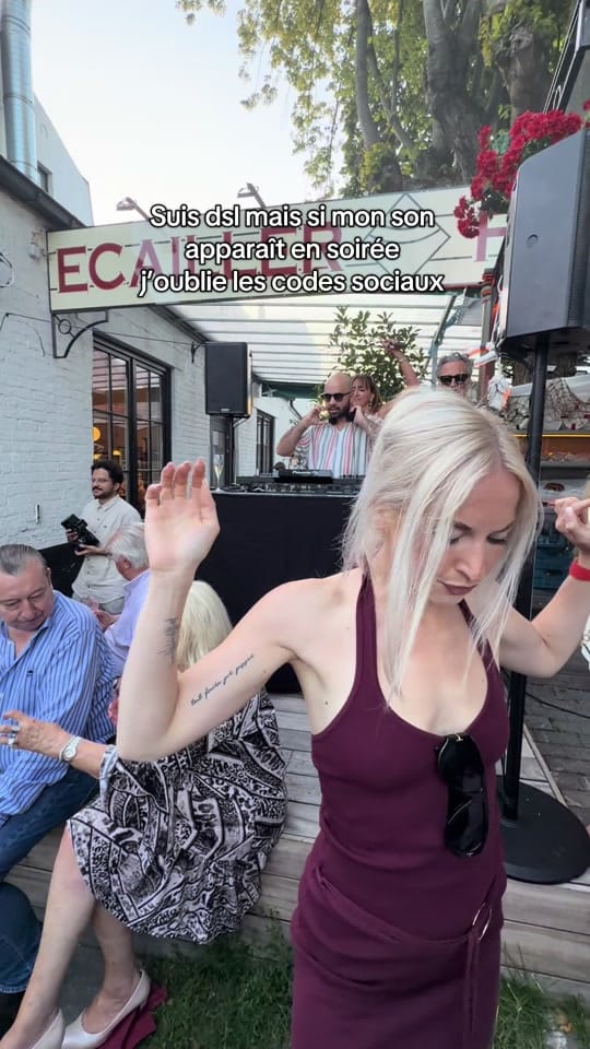 Post 4 by Oliviastone on TikTok (video)
