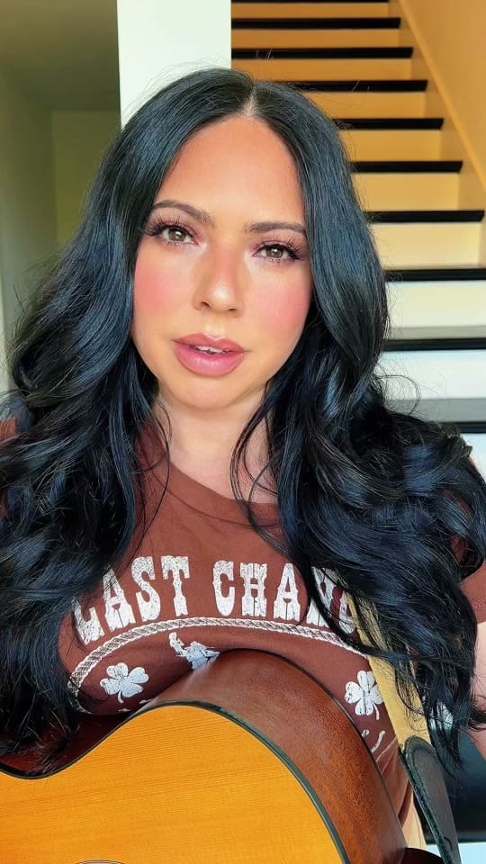 Post 3 by Valerie Ponzio on TikTok (video)