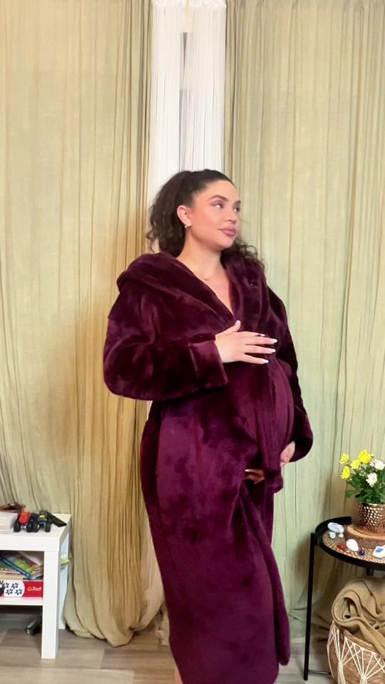 Post 4 by Katherine Charlotte on TikTok (video)