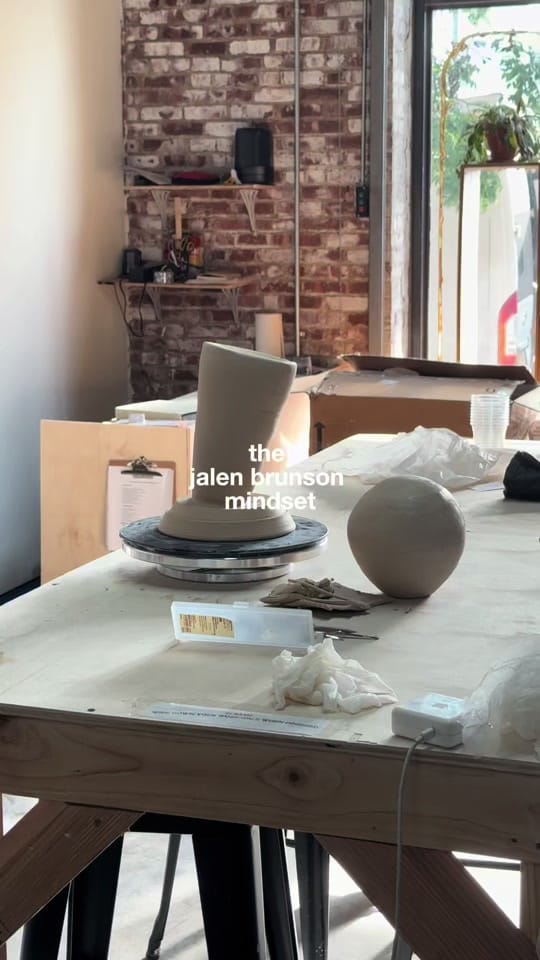 Post 1 by eujue 유주 on TikTok (video)