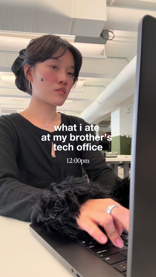 Post 7 by eujue 유주 on TikTok (video)