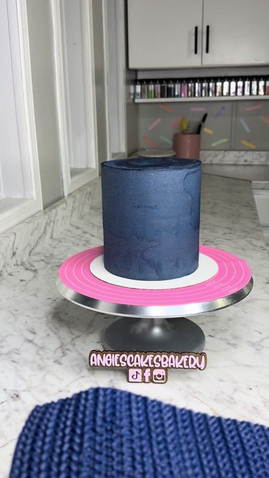 Post 10 by Angie’s Cake’s Bakery on TikTok (video)