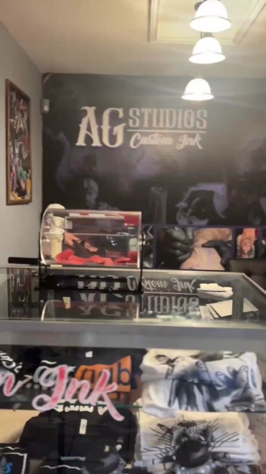 Post 6 by Aaron on TikTok (video)
