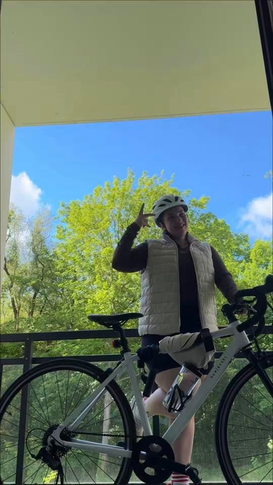 Post 2 by Kira on TikTok (video)