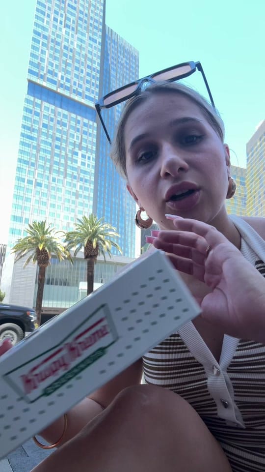 Post 6 by luisaajeti on TikTok (video)