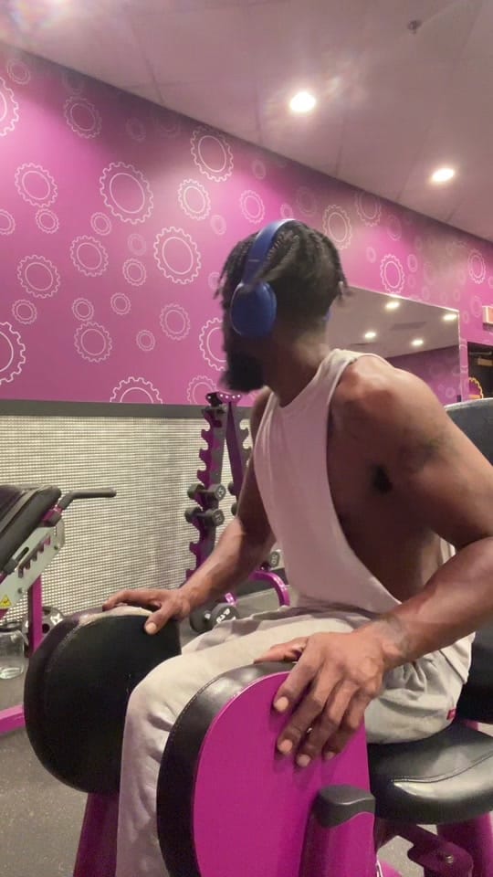 Post 7 by 2throwedmuzik on TikTok (video)