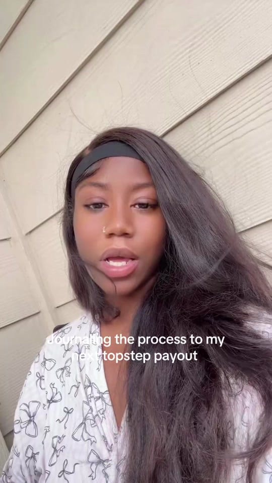 Post 2 by Tay Lee on TikTok (video)