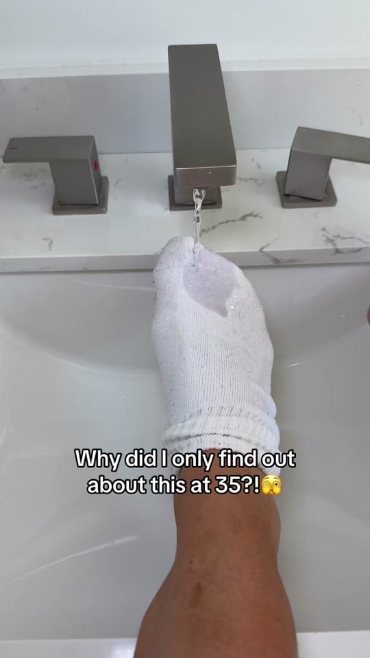 Post 8 by felyklifehacks on TikTok (video)