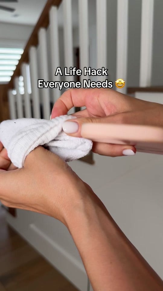 Post 1 by felyklifehacks on TikTok (video)