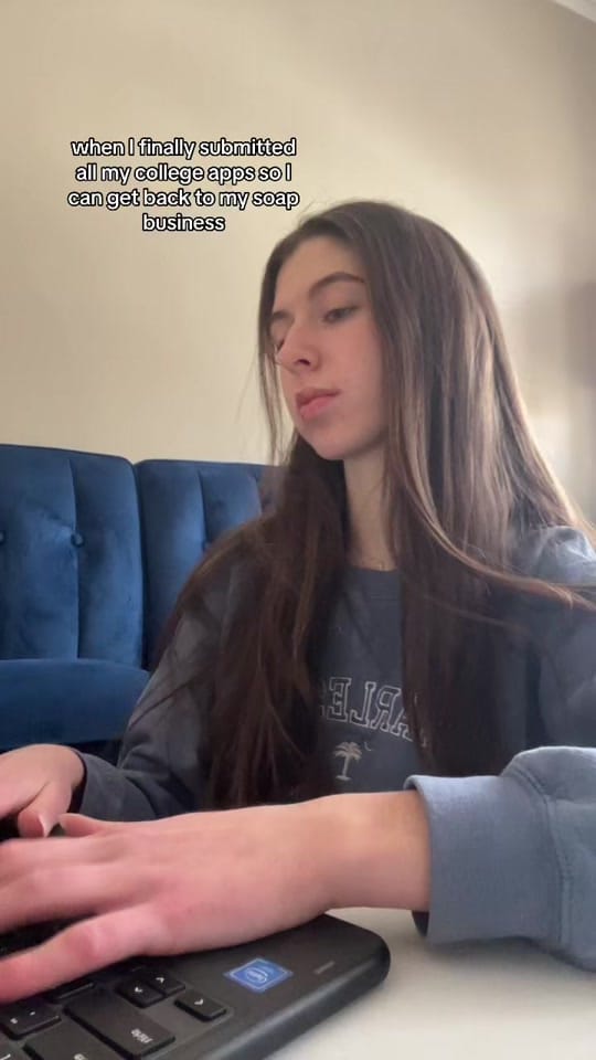 Post 5 by Lucia 💗💗 on TikTok (video)