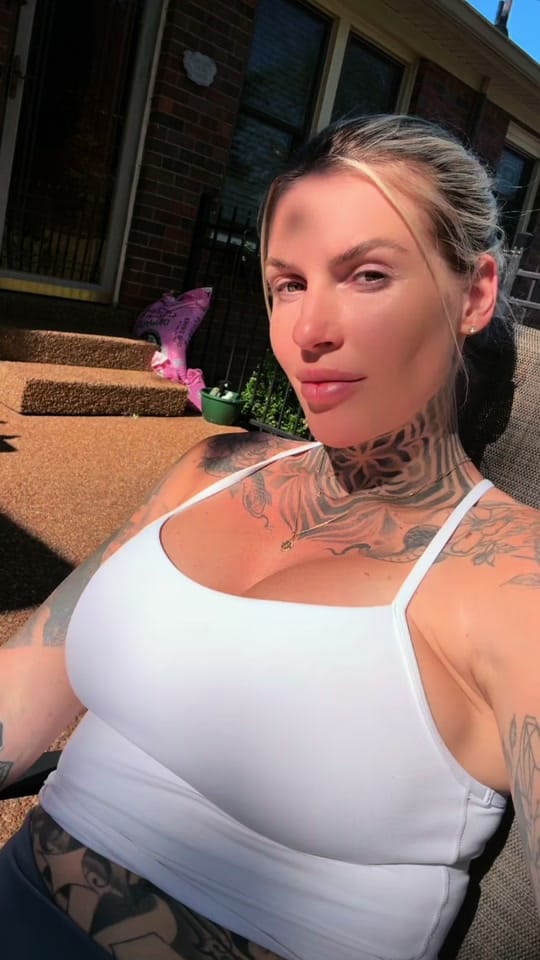 Post 6 by Sasha Stemaly on TikTok (video)