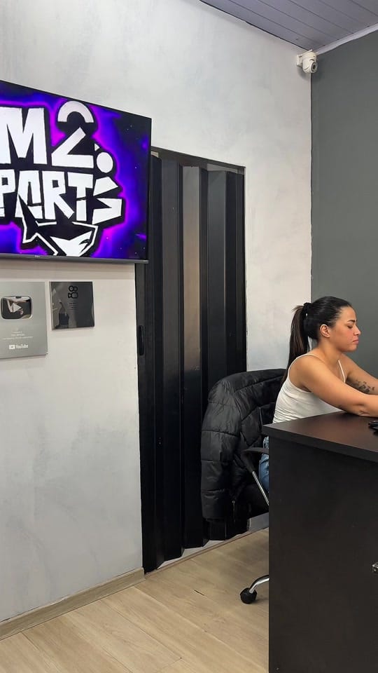 Post 1 by Cm2.oficial on TikTok (video)