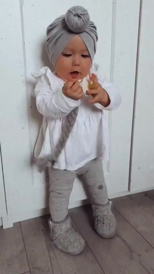 Post 10 by DERYA on TikTok (video)