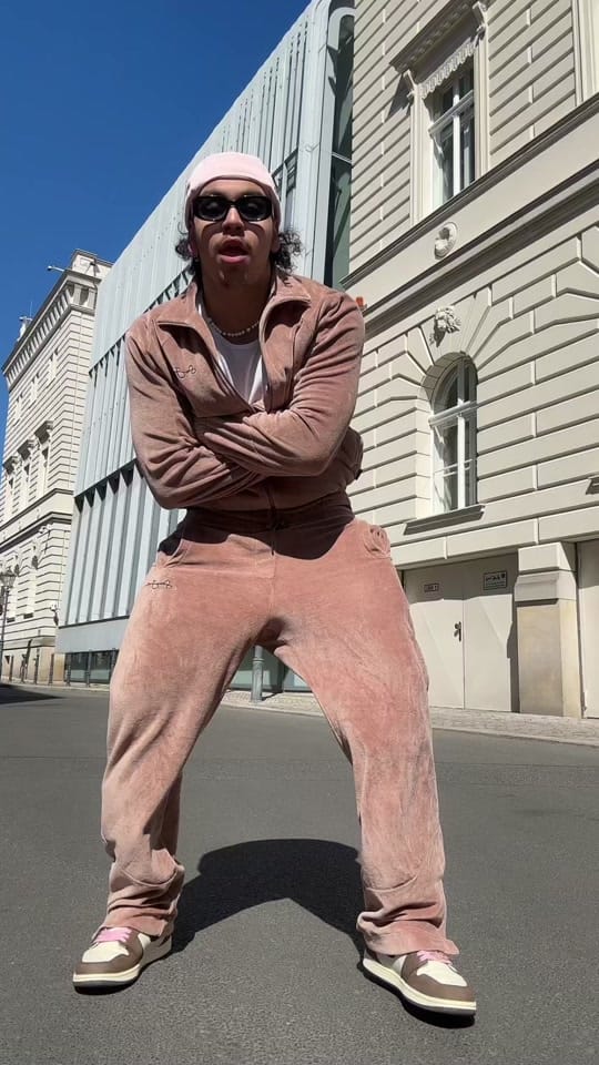 Post 6 by ALUSH on TikTok (video)