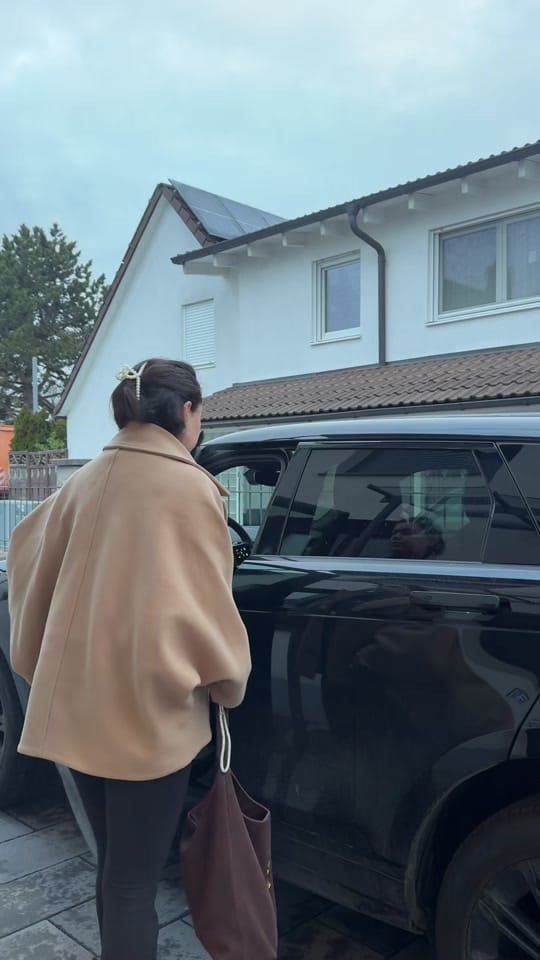Post 1 by S E L on TikTok (video)
