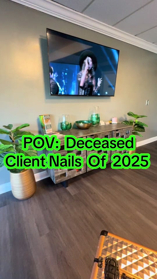 Post 2 by CHINA NAILS on TikTok (video)