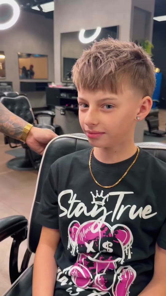 Post 2 by BearReed on TikTok (video)