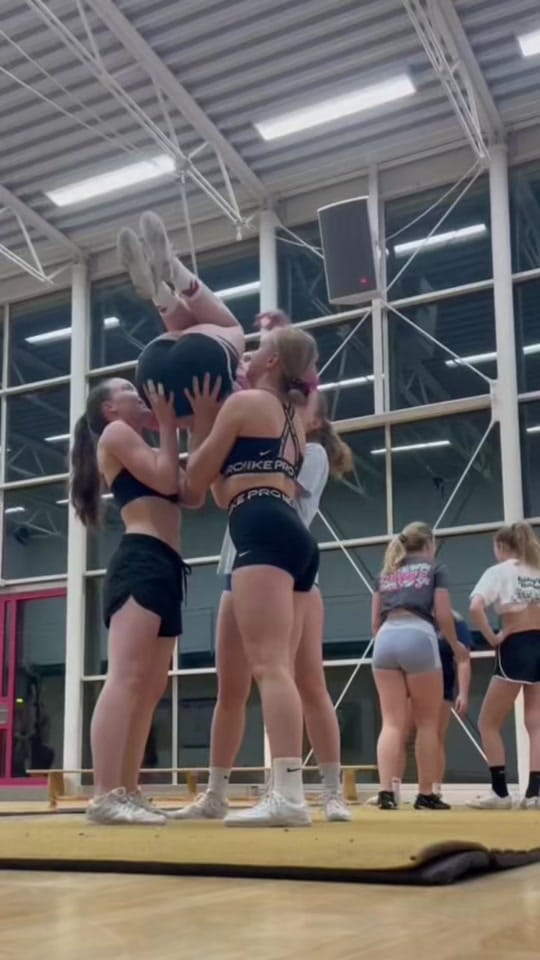 Post 5 by sophie on TikTok (video)