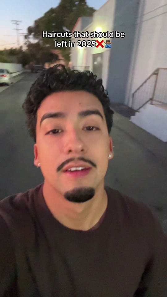 Post 3 by Ezrawww🦖 on TikTok (video)