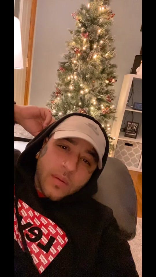 Post 7 by Aaron Woods on TikTok (video)