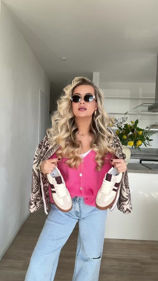 Post 9 by jaanaafischer on TikTok (video)