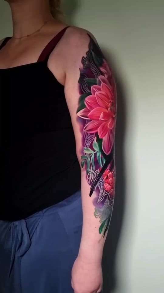 Post 5 by Lainey Bee on TikTok (video)