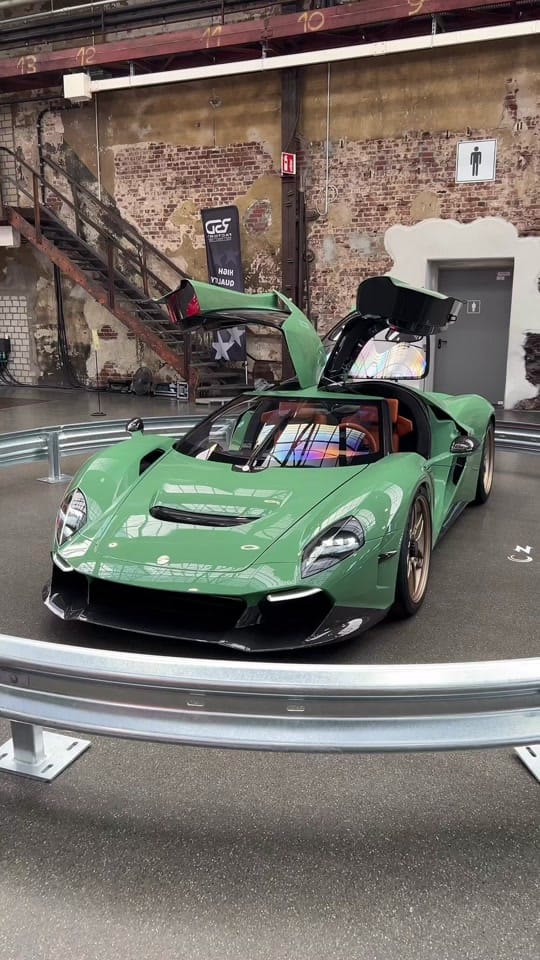 Post 6 by lpcarspotting on TikTok (video)