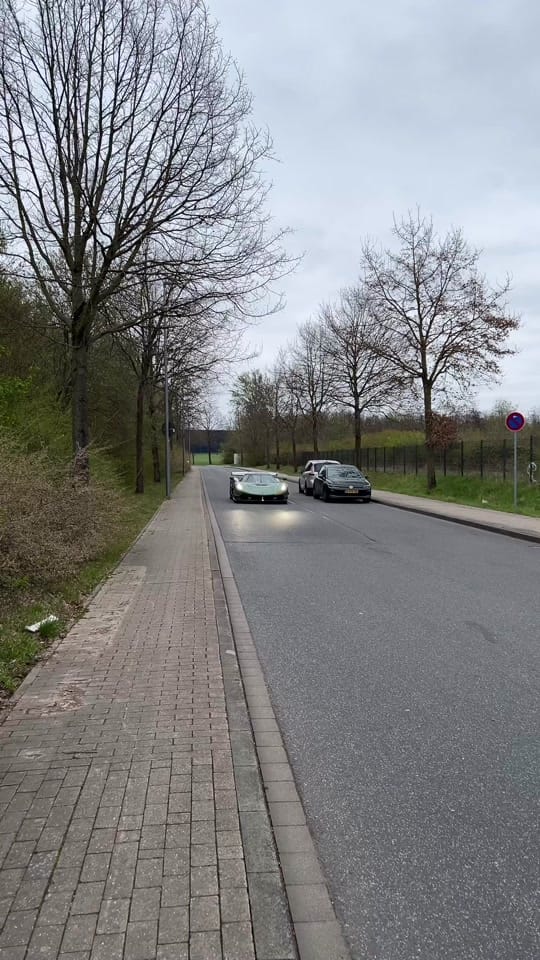 Post 1 by lpcarspotting on TikTok (video)