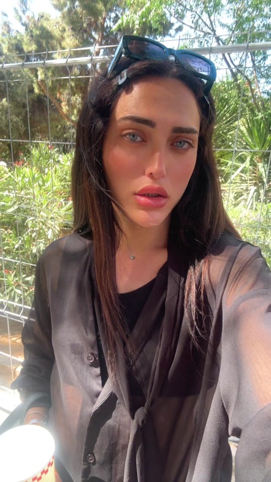 Post 2 by Miray Daniz on TikTok (video)