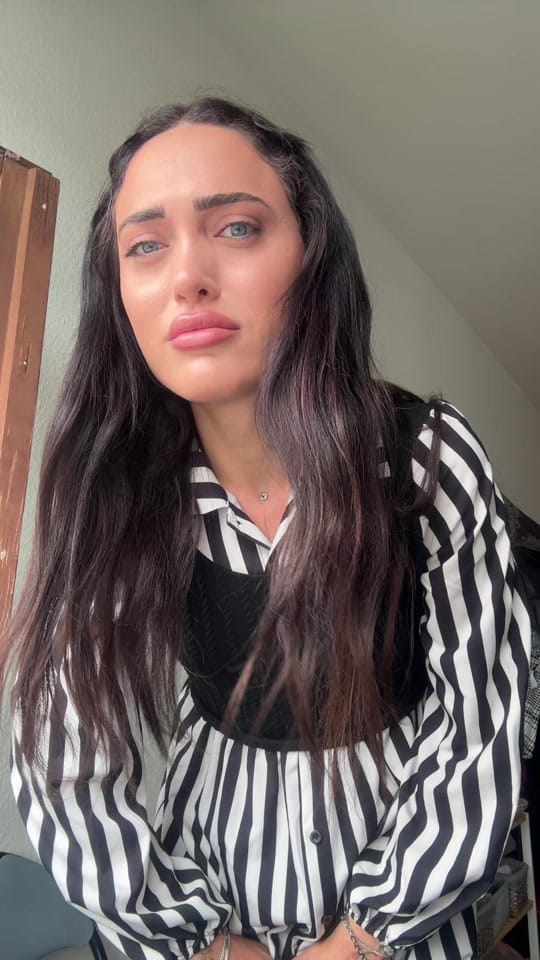 Post 9 by Miray Daniz on TikTok (video)
