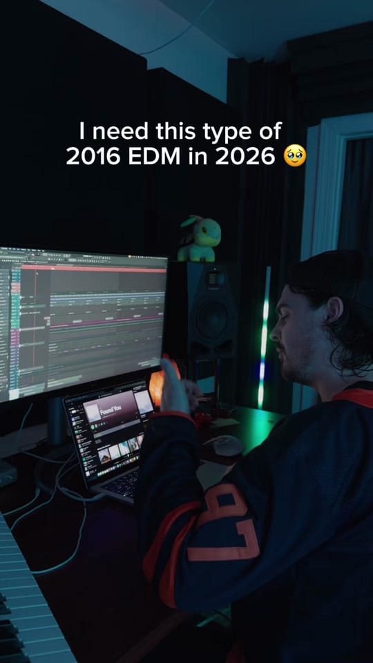 Post 7 by Asher Postman ✉️ on TikTok (video)
