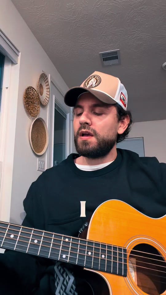 Post 6 by Jimmy Yunes on TikTok (video)