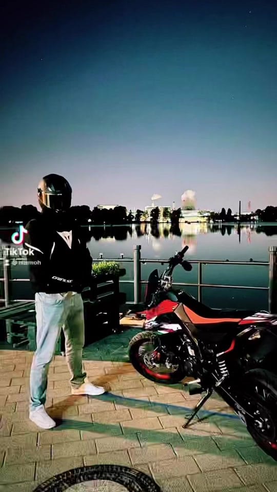 Post 6 by Nils Moh on TikTok (video)
