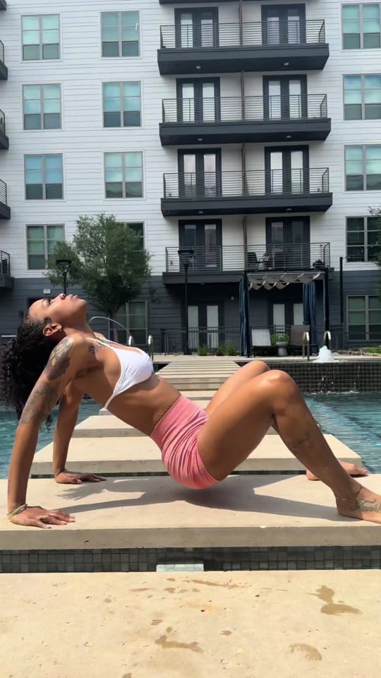 Post 7 by Bia Love on TikTok (video)