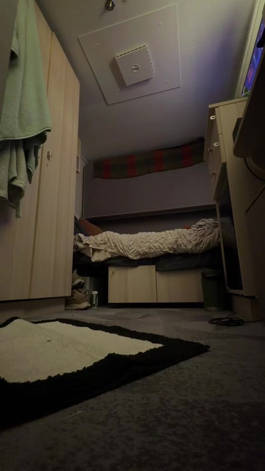 Post 6 by Jones Kalutskikh on TikTok (video)
