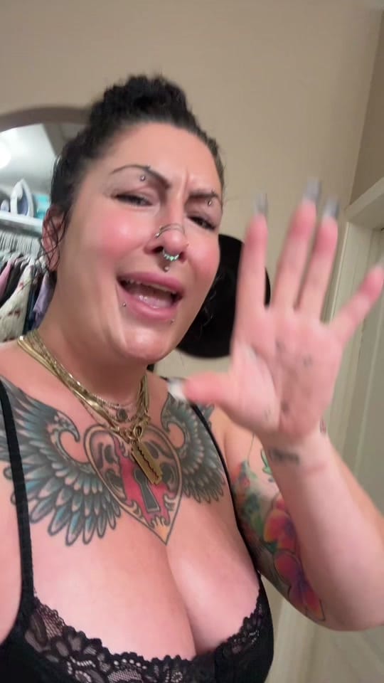Post 2 by Amina on TikTok (video)