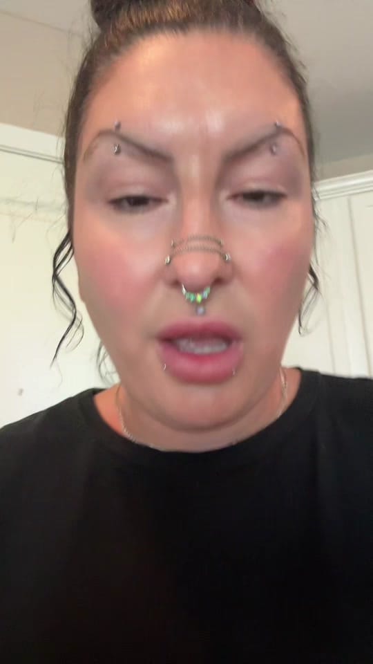 Post 7 by Amina on TikTok (video)